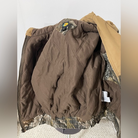 Bass Pro Shops Hunting Jacket - Picture 3 of 9